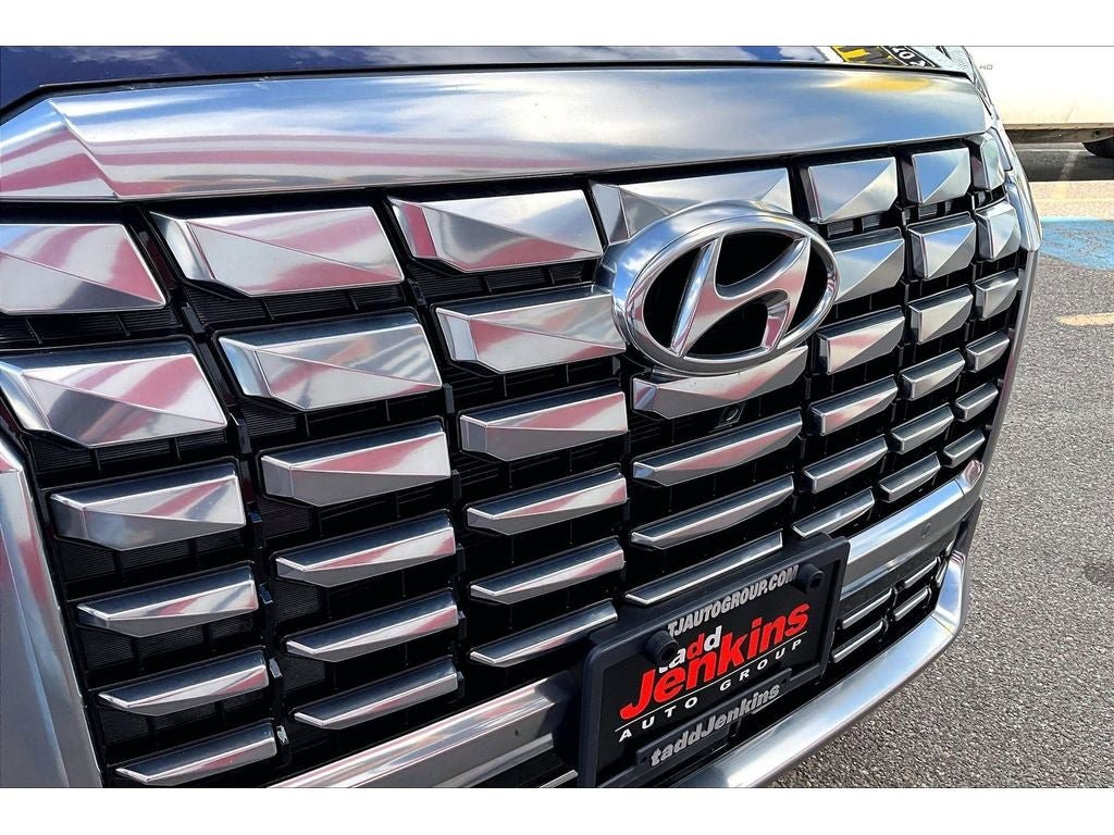 Used 2024 Hyundai Palisade Calligraphy image 32