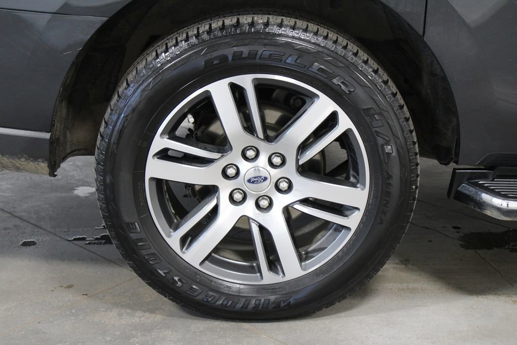 Used 2022 Ford Expedition Max Limited image 13