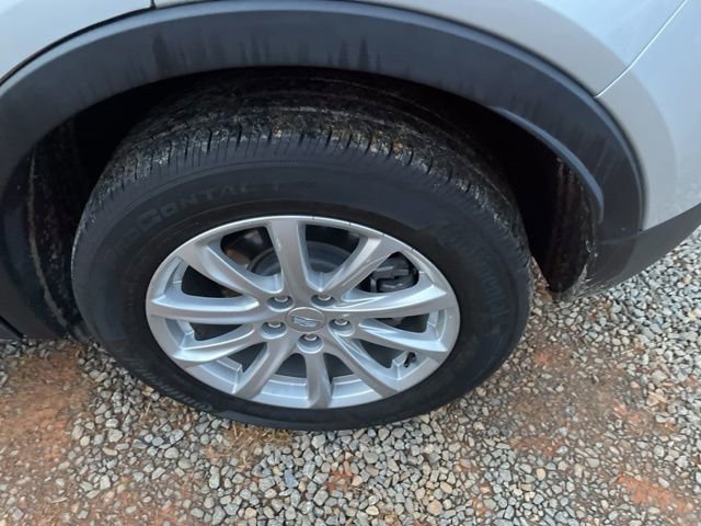 Used 2019 Cadillac XT4 Luxury w/ Cold Weather Package image 12