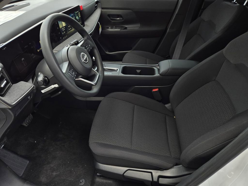 New 2026 Nissan Kicks S image 18