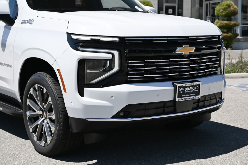 New 2026 Chevrolet Suburban High Country w/ Sun And Tow Package AWD/4WD image 9