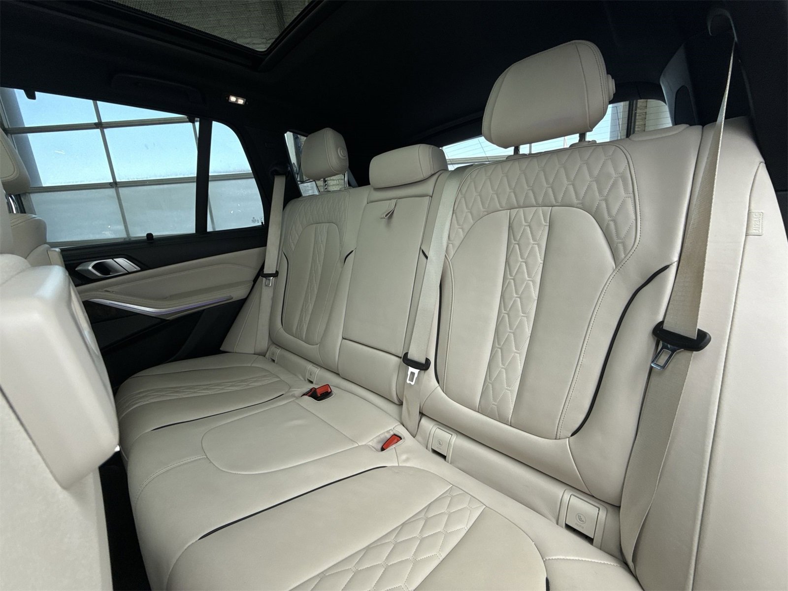 Used 2021 BMW X5 sDrive40i w/ M Sport Package image 31