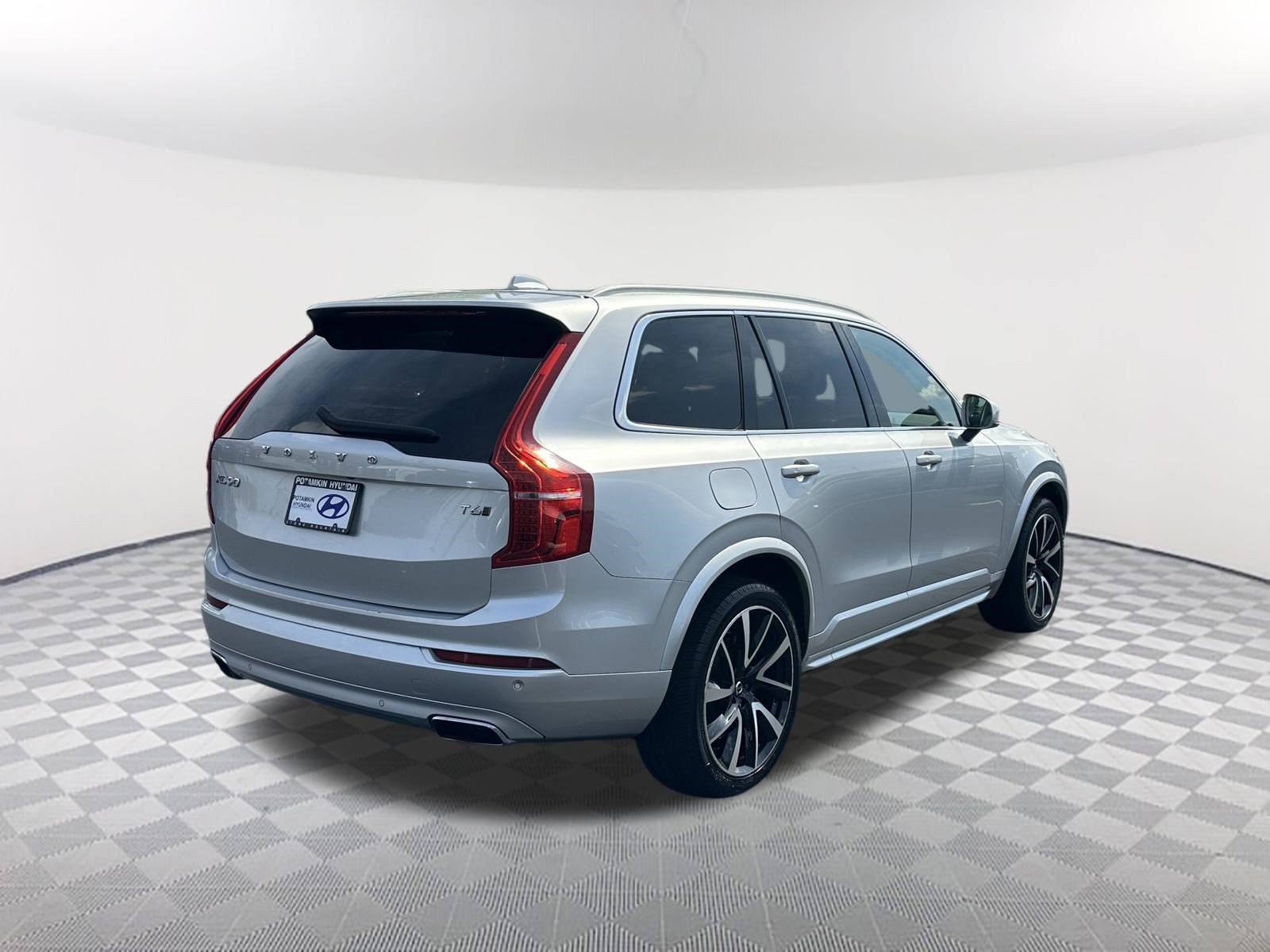 Used 2020 Volvo XC90 T6 Momentum AWD/4WD image 5