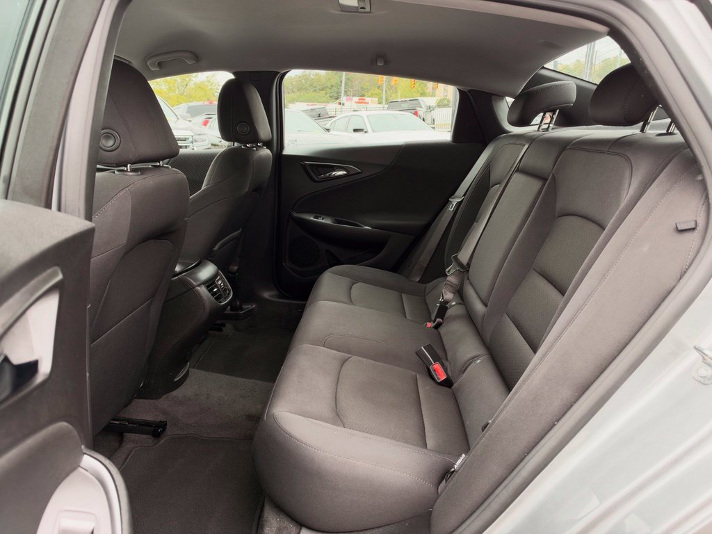 Used 2024 Chevrolet Malibu LT FWD image 24