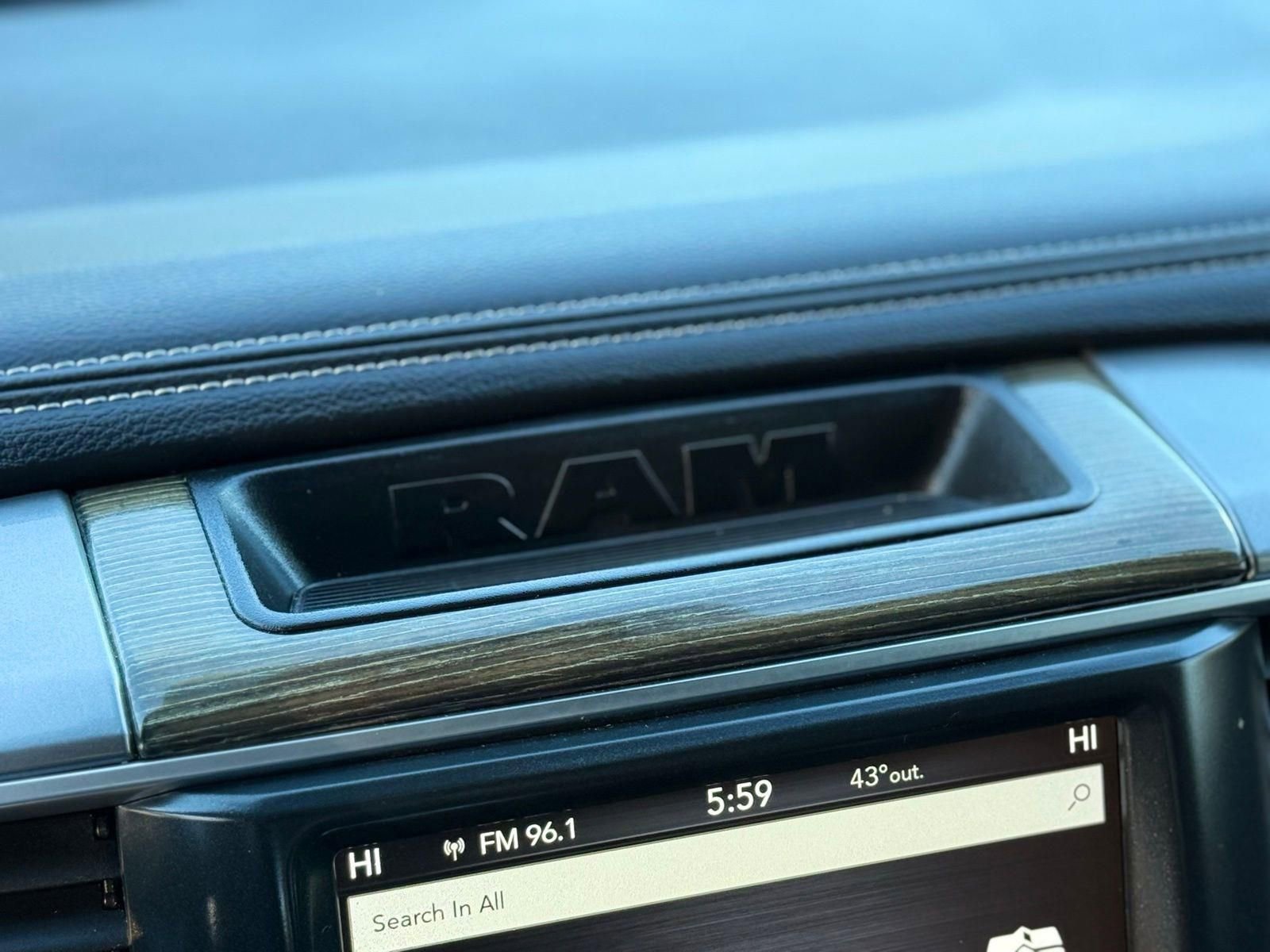 Used 2018 RAM 2500 Limited AWD/4WD image 56