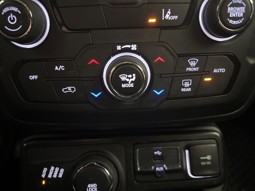 Used 2023 Jeep Renegade Latitude image 28