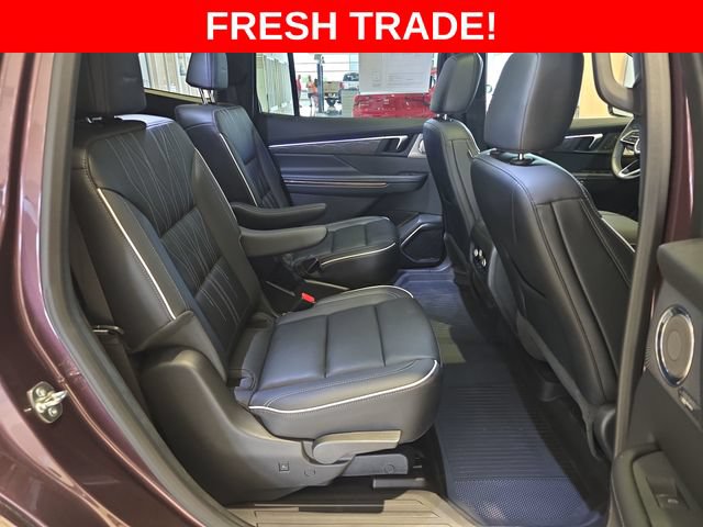 Used 2025 Buick Enclave Avenir w/ Super Cruise Package AWD/4WD image 39