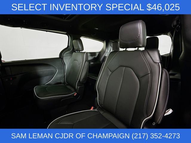 New 2026 Chrysler Pacifica Limited w/ S Appearance Package image 25