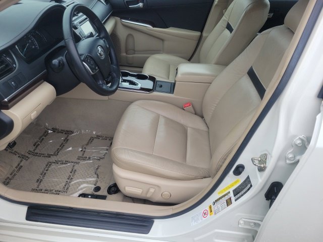 Used 2014 Toyota Camry XLE FWD image 11