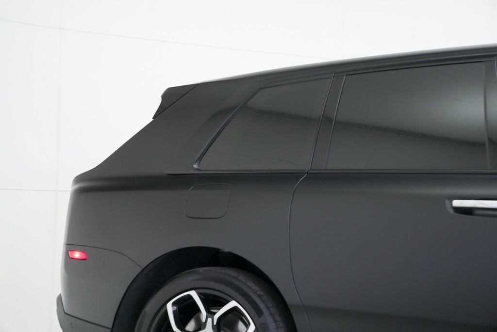 Certified 2024 Rolls-Royce Cullinan Black Badge w/ Driver's Package image 59