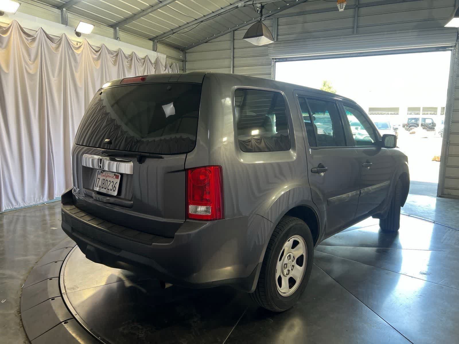 Used 2015 Honda Pilot LX image 5