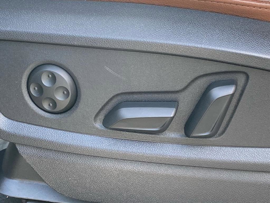 Used 2023 Audi Q5 2.0T Premium w/ Convenience Package image 14