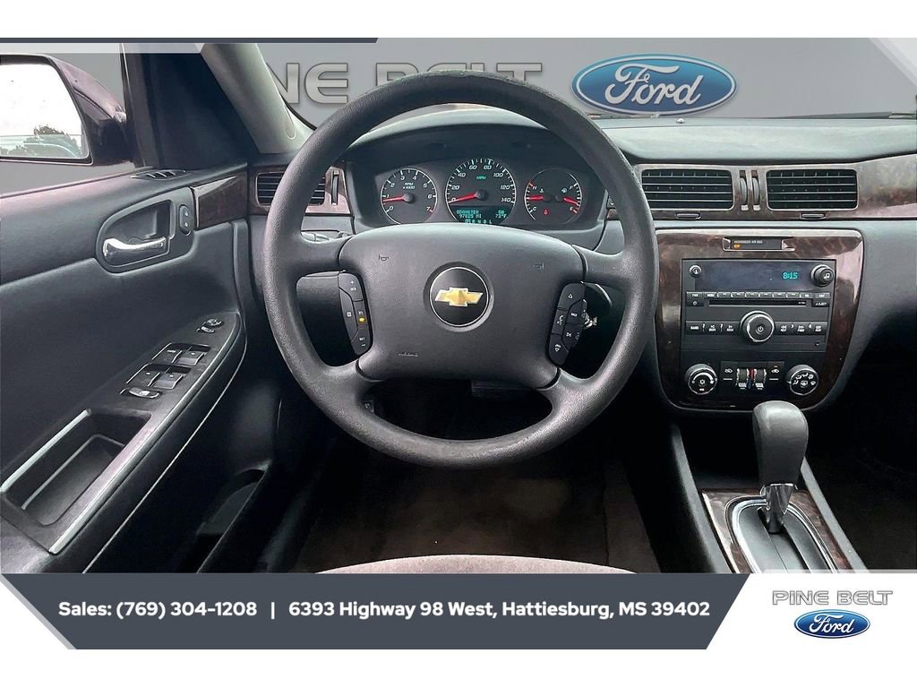 Used 2015 Chevrolet Impala LT w/ LT Sunroof Package FWD image 5