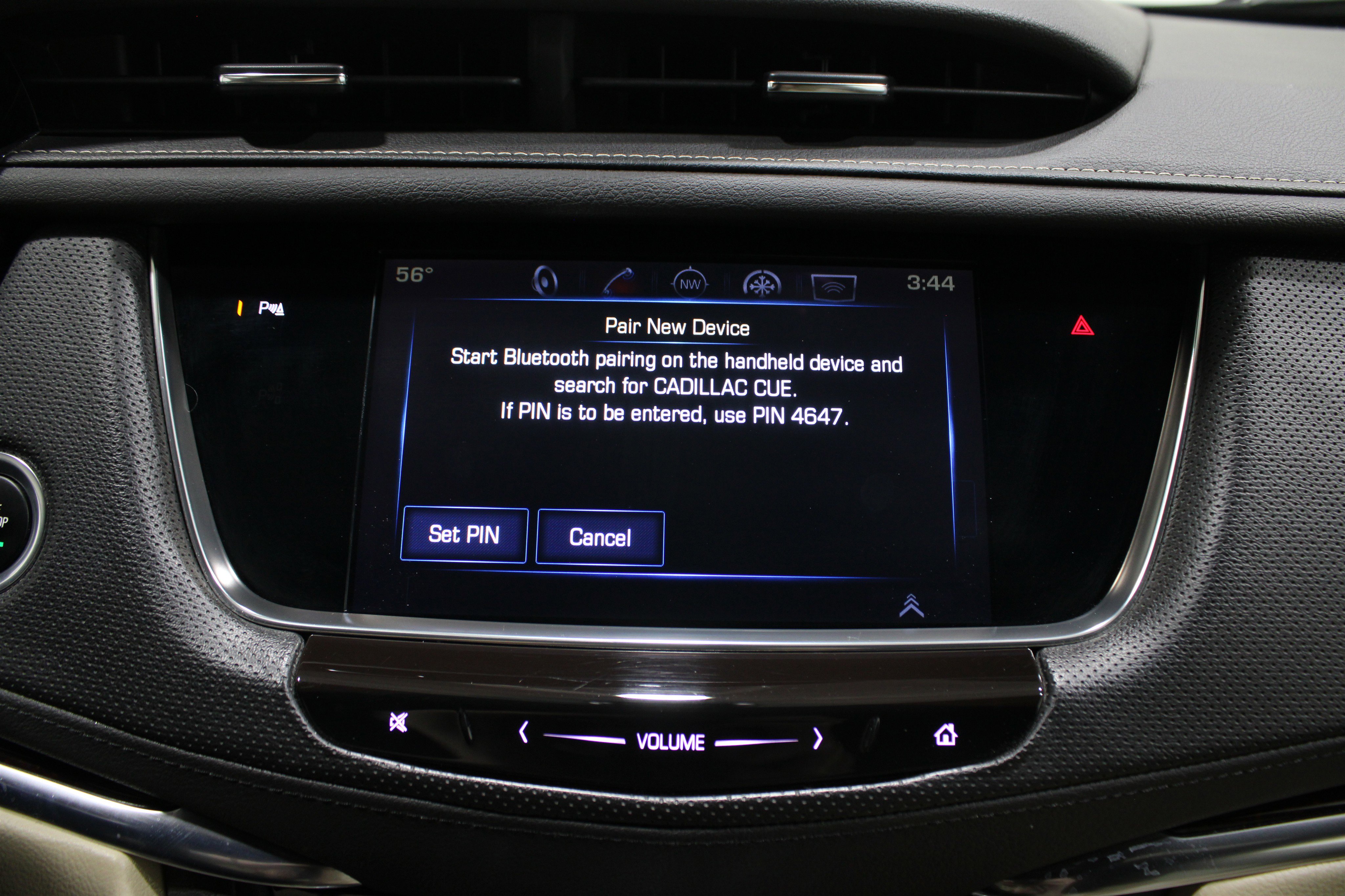 Used 2017 Cadillac XT5 Luxury w/ Driver Awareness Package image 19