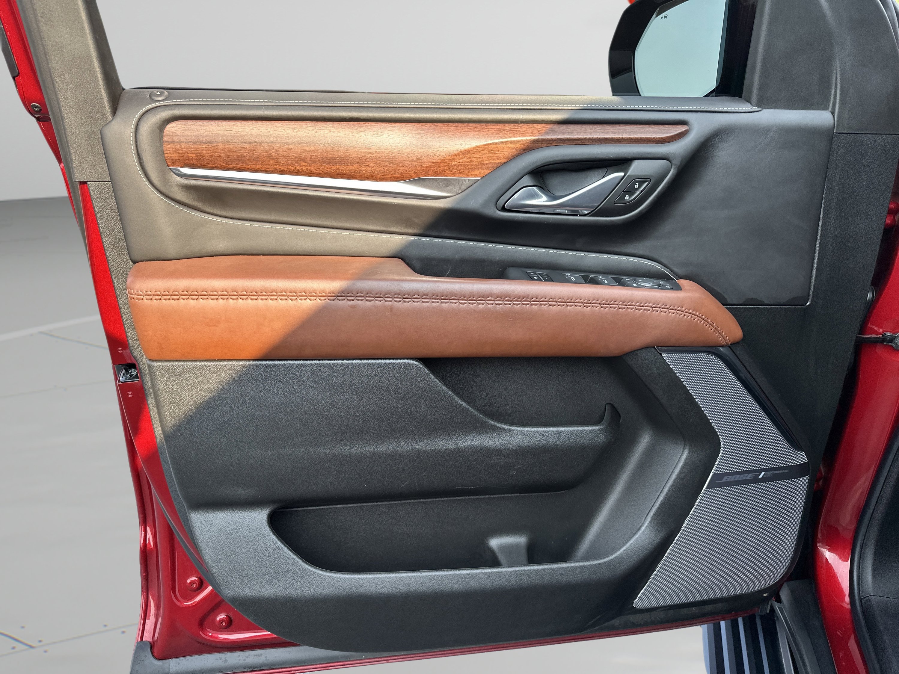 Used 2024 GMC Yukon Denali Ultimate image 16