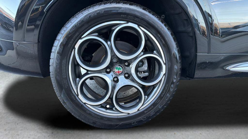 Used 2024 Alfa Romeo Tonale Ti image 13