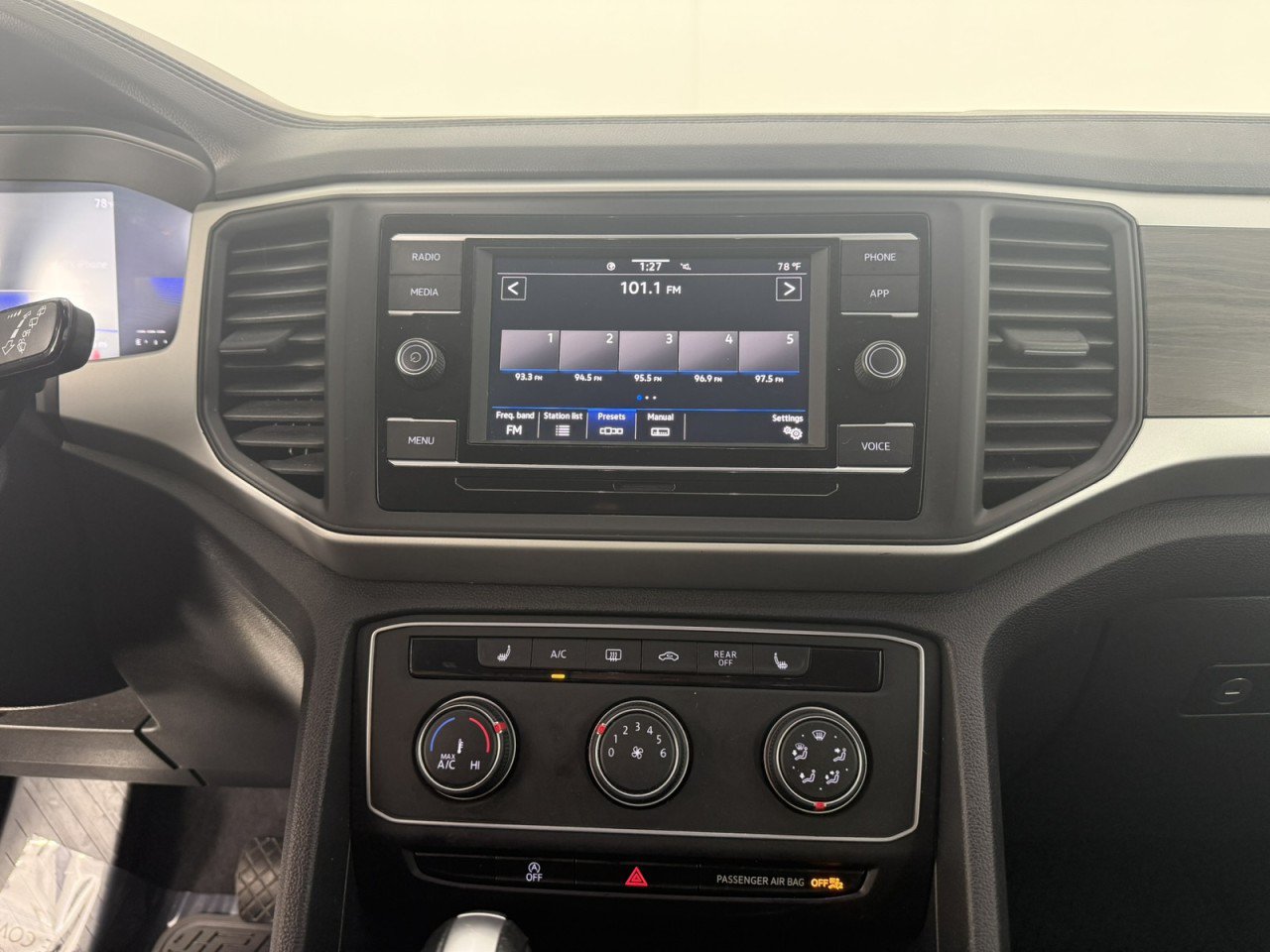 Used 2022 Volkswagen Atlas SE FWD image 20