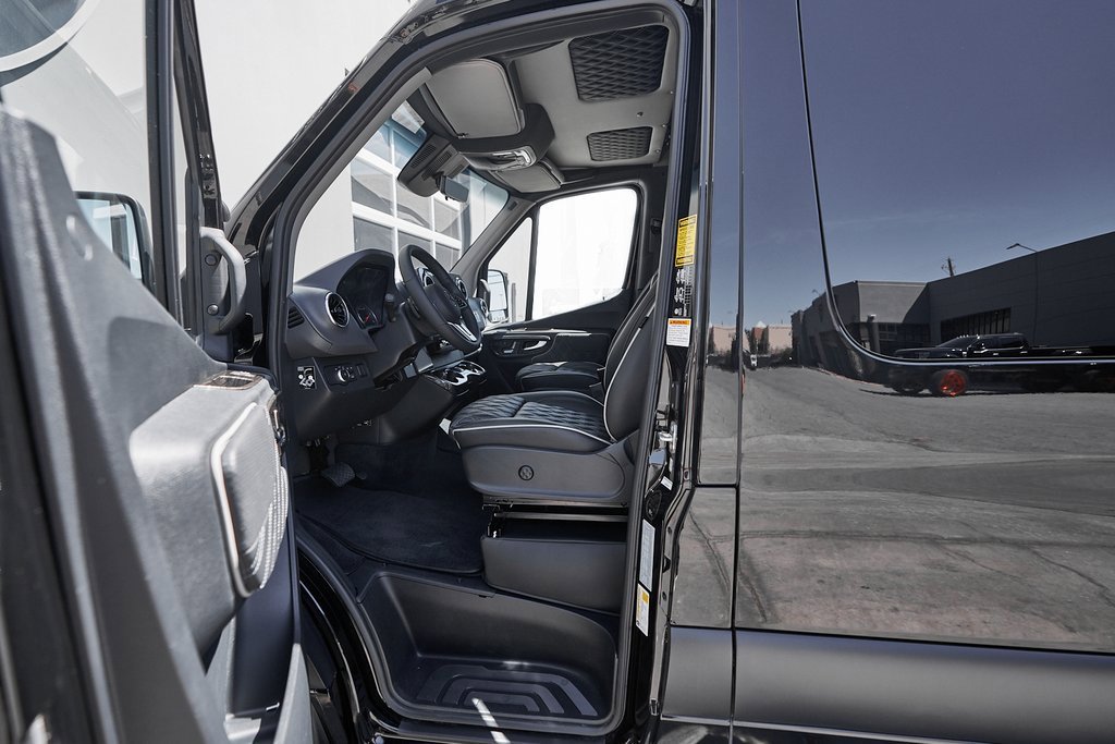 Used 2024 Mercedes-Benz Sprinter 3500 w/ Parking Package image 27