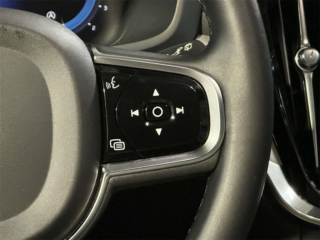 Used 2024 Volvo V60 B5 Cross Country Ultimate image 22