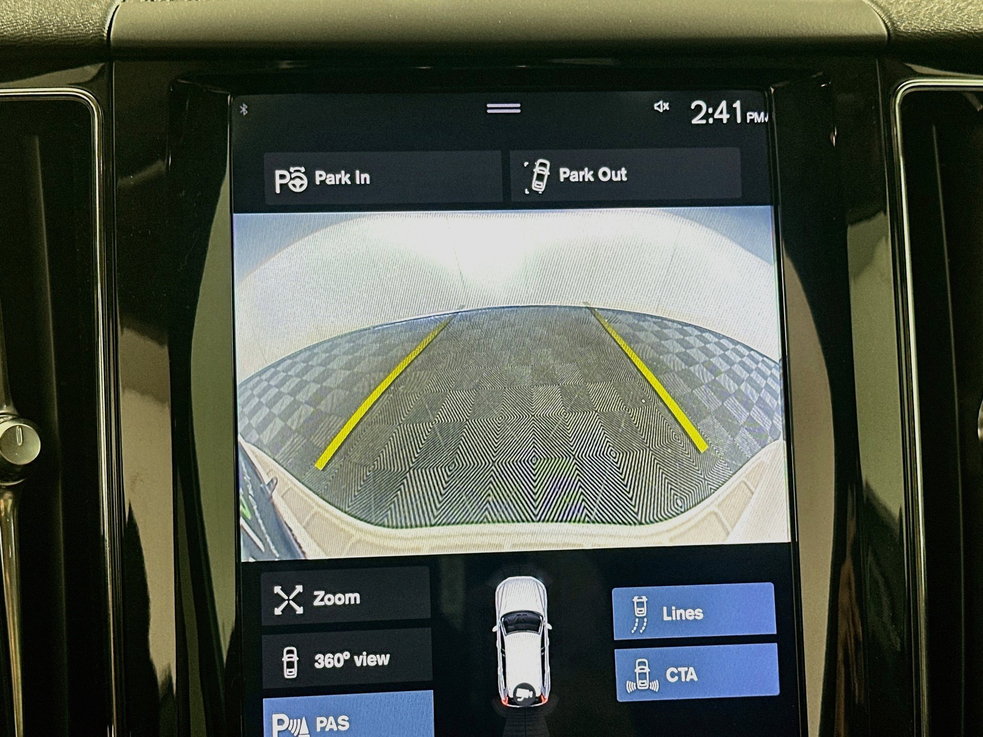 Used 2019 Volvo XC60 T5 Momentum w/ Multimedia Package FWD image 23