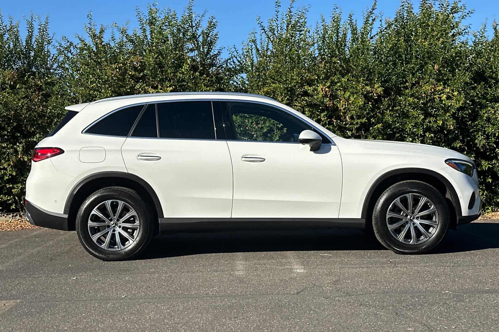 Certified 2026 Mercedes-Benz GLC 300 4MATIC image 2