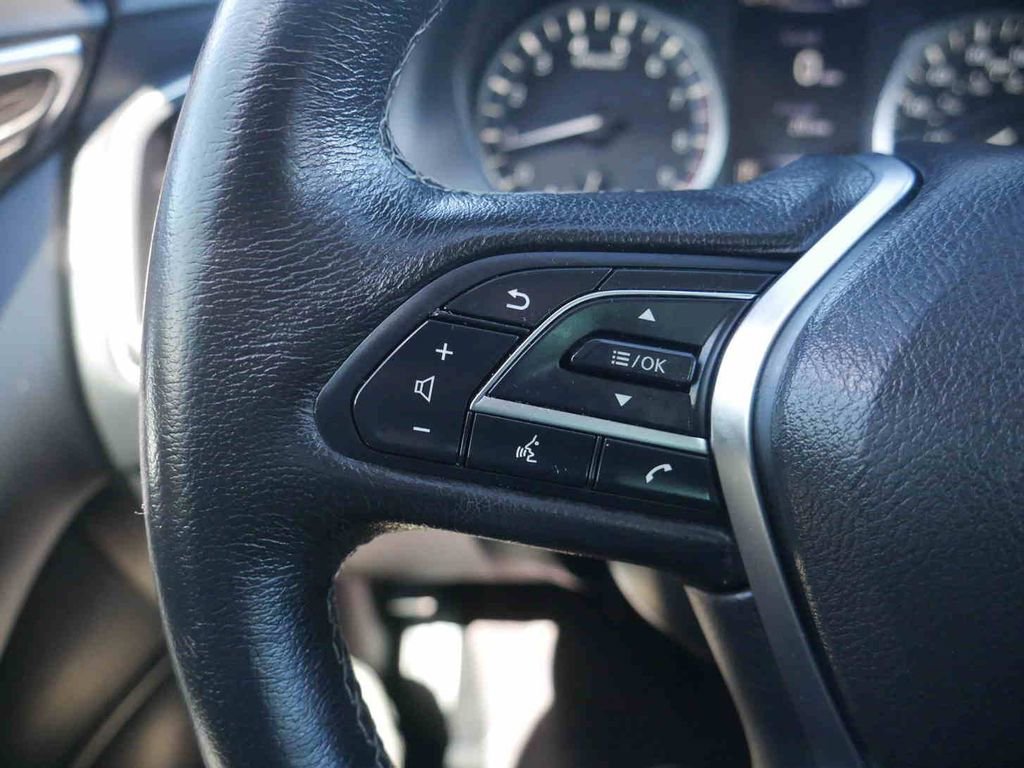 Used 2018 INFINITI Q50 Luxe w/ Cargo Package (L95) image 33