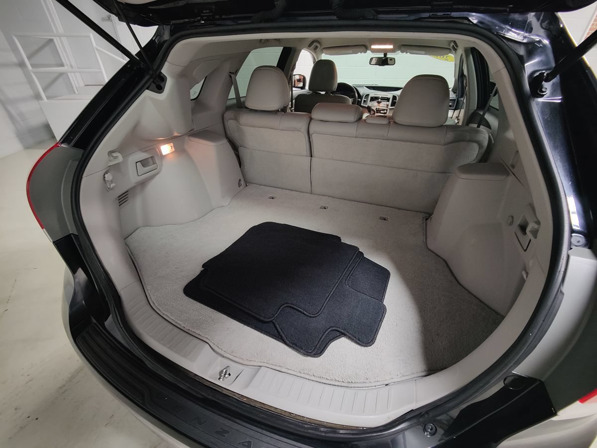 Used 2009 Toyota Venza w/ Comfort Pkg FWD image 8