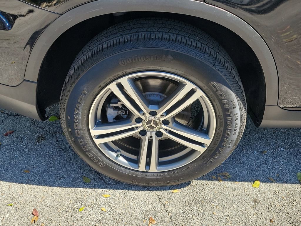 Used 2020 Mercedes-Benz GLC 300 4MATIC image 10