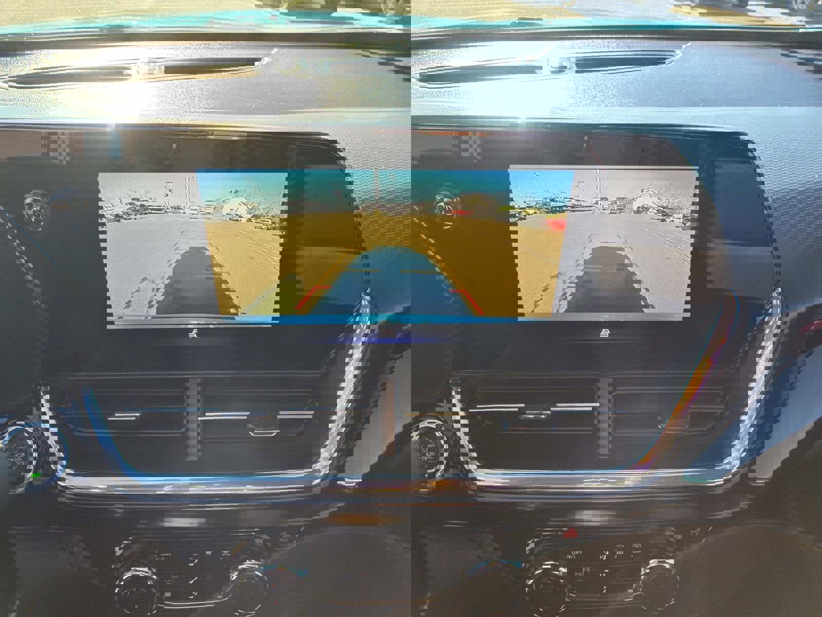 Certified 2025 Chevrolet Trax RS w/ Driver Confidence Package image 9