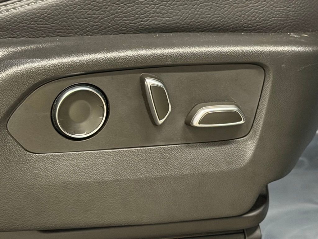 Certified 2023 GMC Yukon Denali image 31