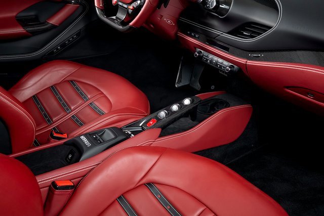 Used 2022 Ferrari F8 Tributo image 49