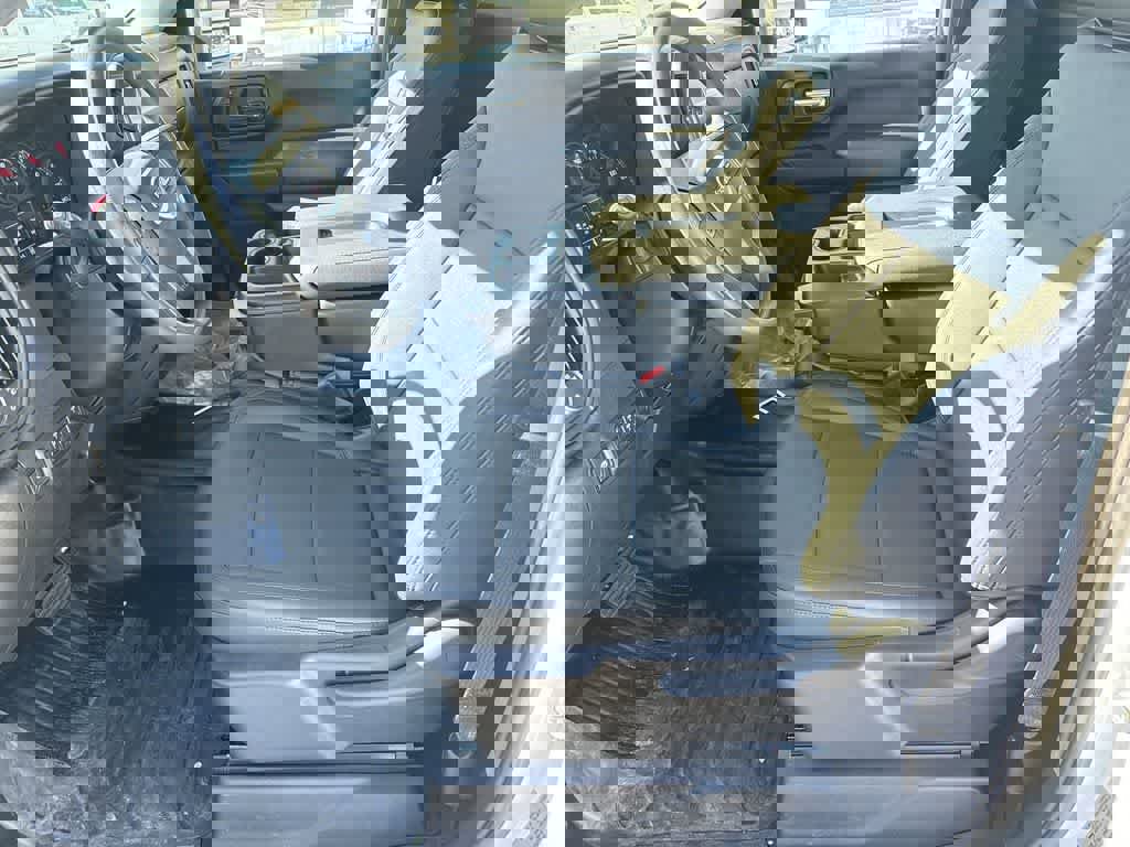 New 2025 GMC Sierra 2500 Pro w/ Convenience Package image 17