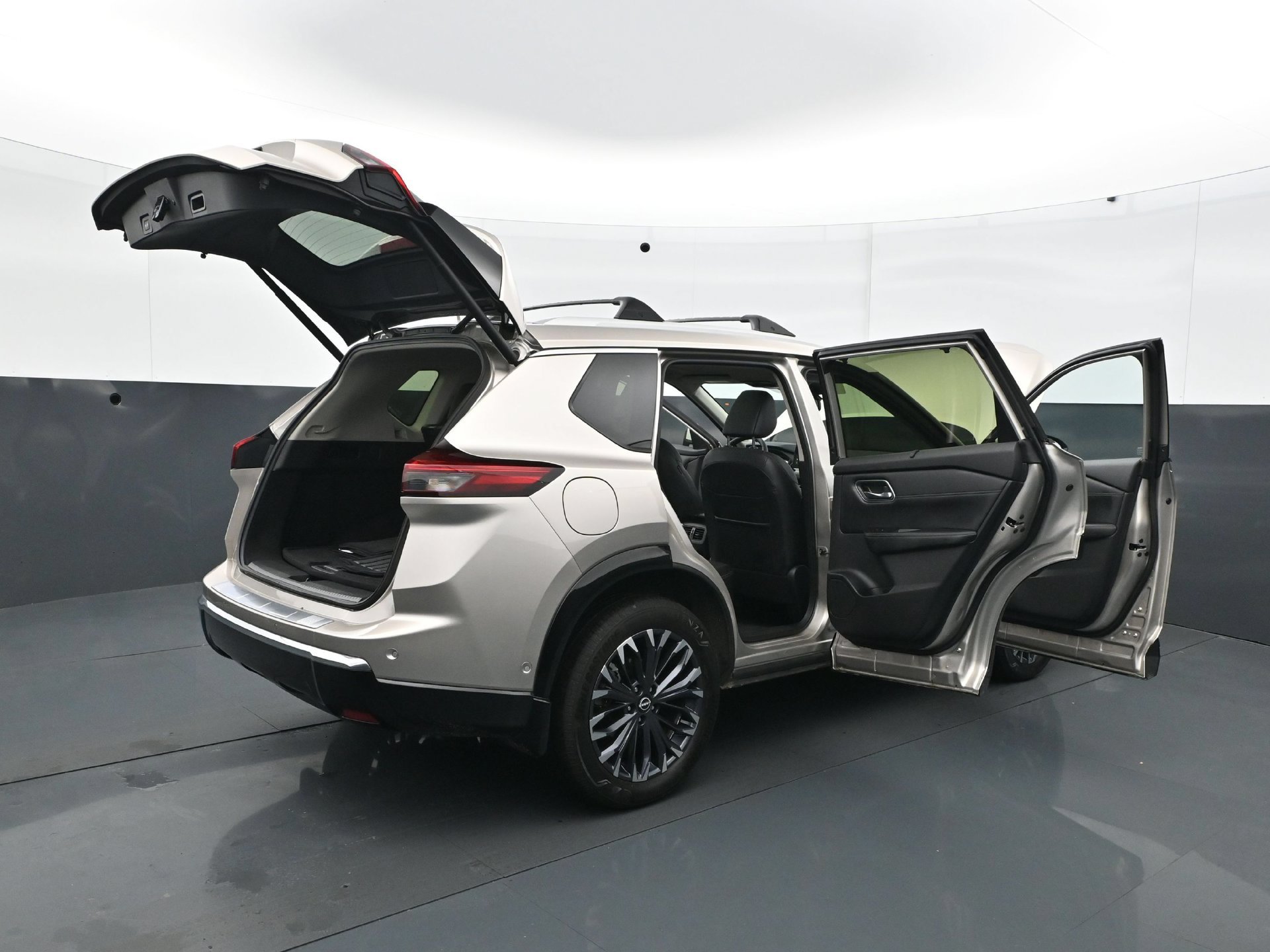 Used 2026 Nissan Rogue Platinum w/ Platinum Premium Package AWD/4WD image 36