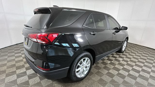 Used 2022 Chevrolet Equinox LS FWD image 3
