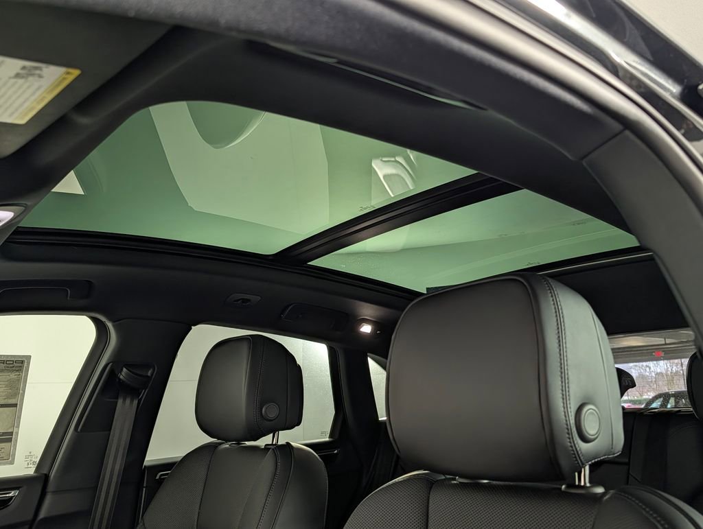 New 2026 Porsche Macan image 30