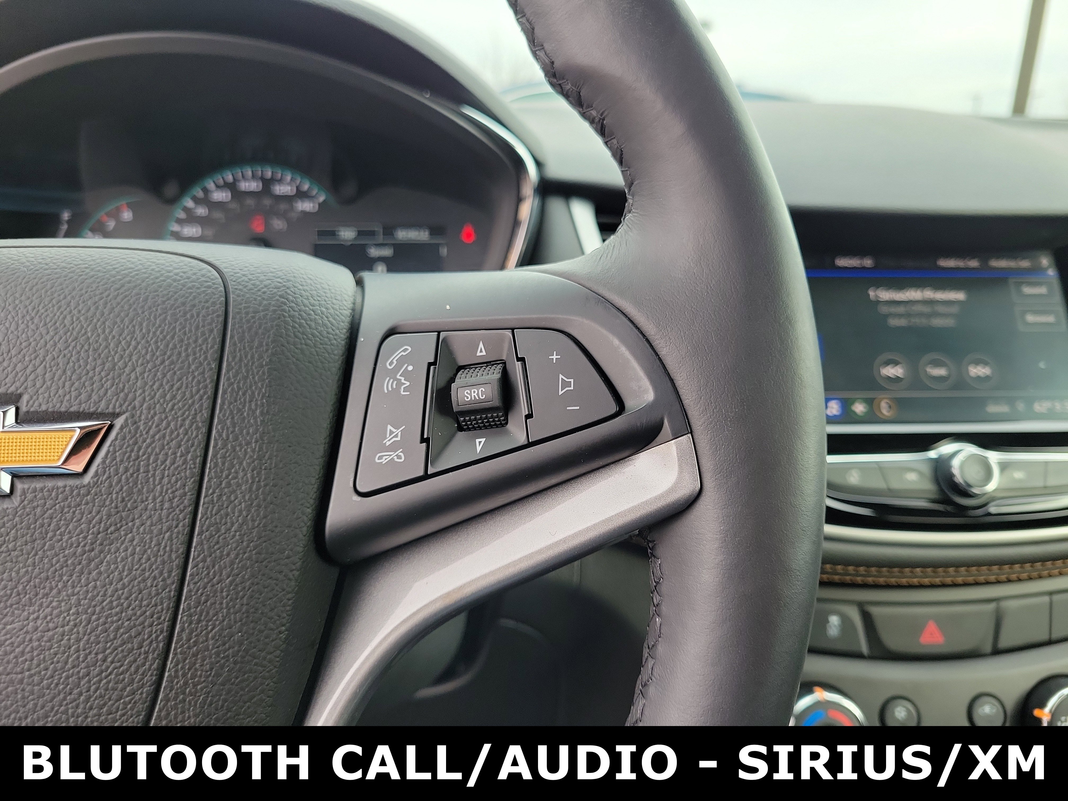 Used 2022 Chevrolet Trax LT w/ LT Convenience Package image 23