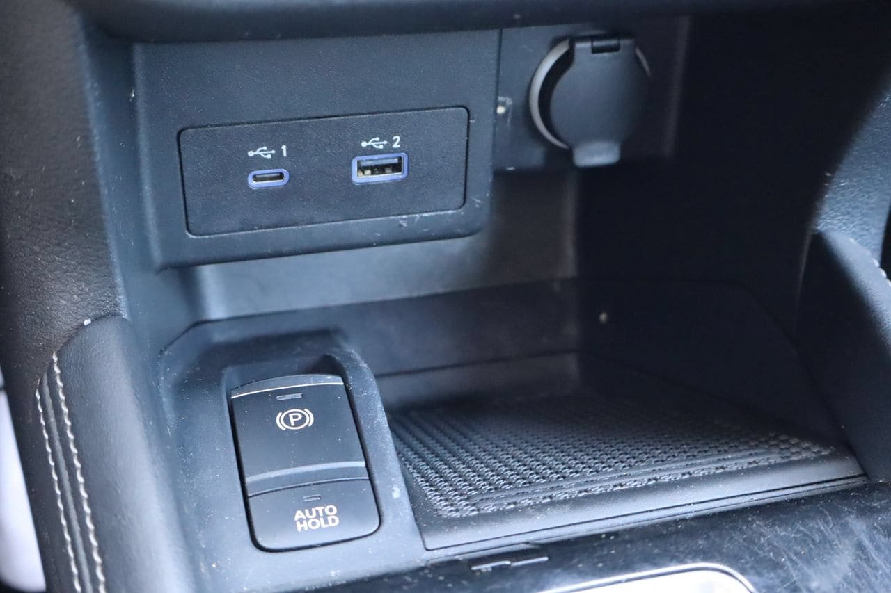 Used 2022 Nissan Kicks SV w/ Interior Electronics Package FWD image 23