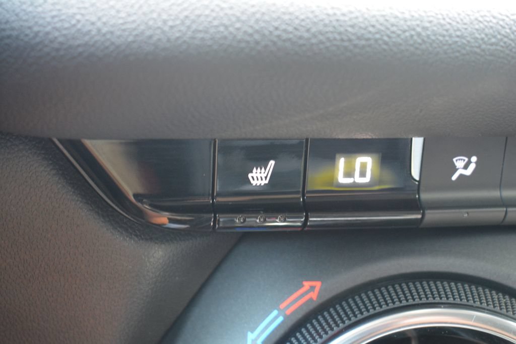 Used 2025 Chevrolet Blazer LT FWD image 18