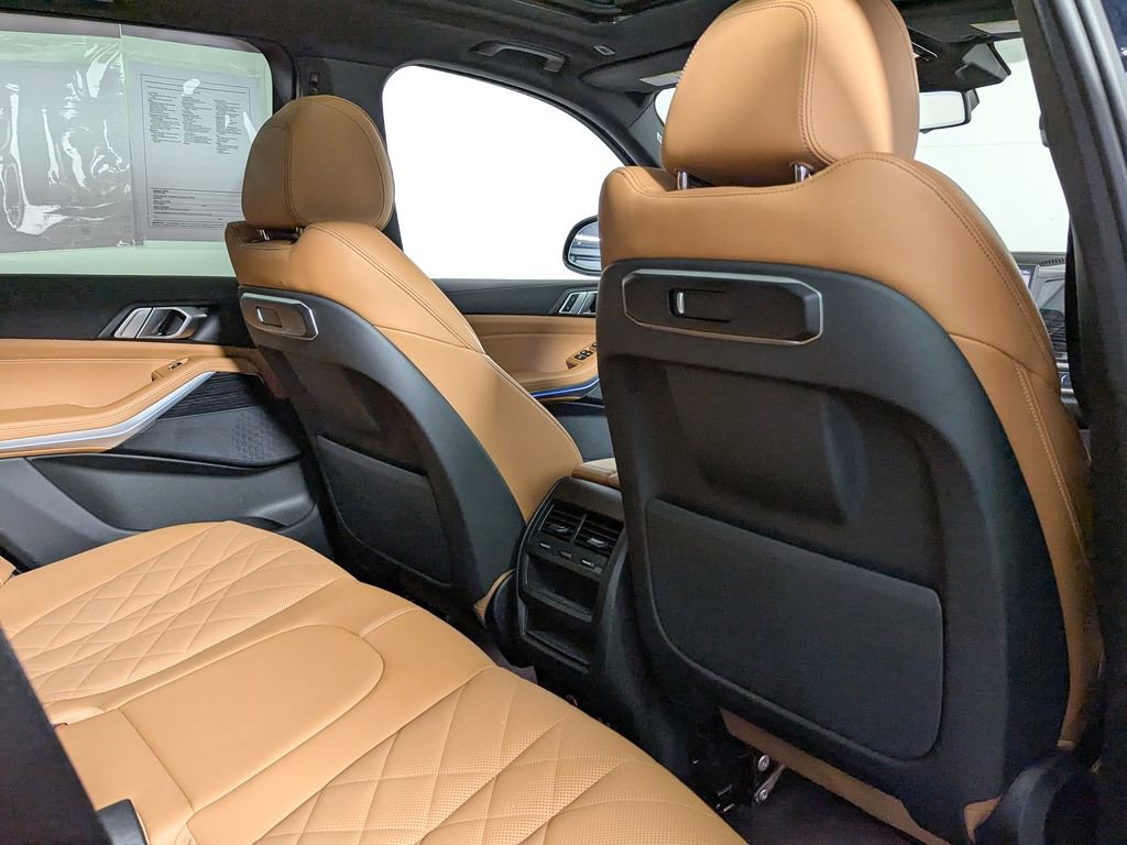 Used 2025 BMW X5 xDrive50e w/ M Sport Package AWD/4WD image 42