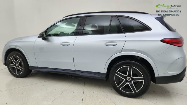 Used 2025 Mercedes-Benz GLC 300 4MATIC image 25