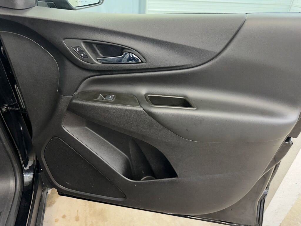 Certified 2024 Chevrolet Equinox LT w/ LPO, Floor Liner Package image 30