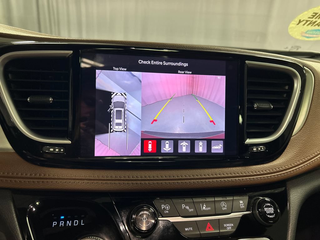 Used 2021 Chrysler Pacifica Limited w/ Premium & Safety Sphere Group AWD/4WD image 18