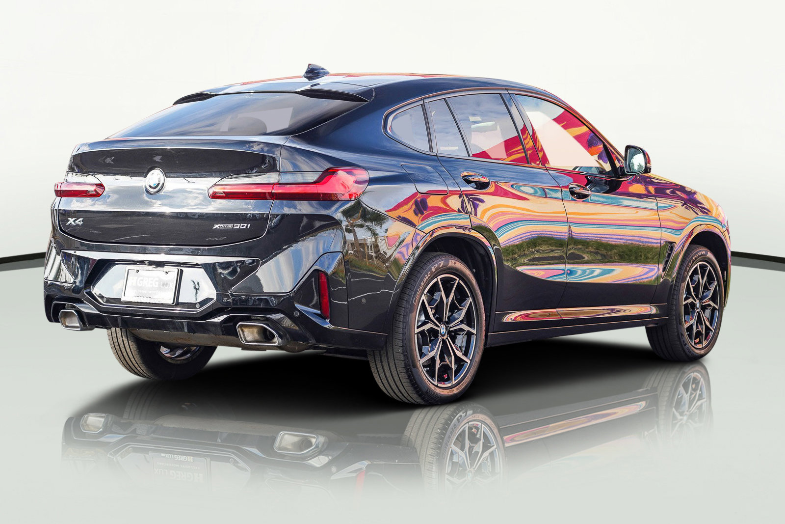 Used 2025 BMW X4 xDrive30i image 9