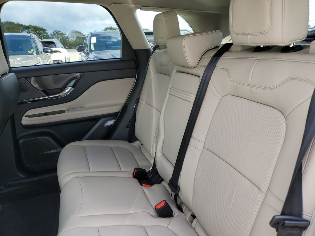 New 2026 Lincoln Corsair Reserve FWD image 12