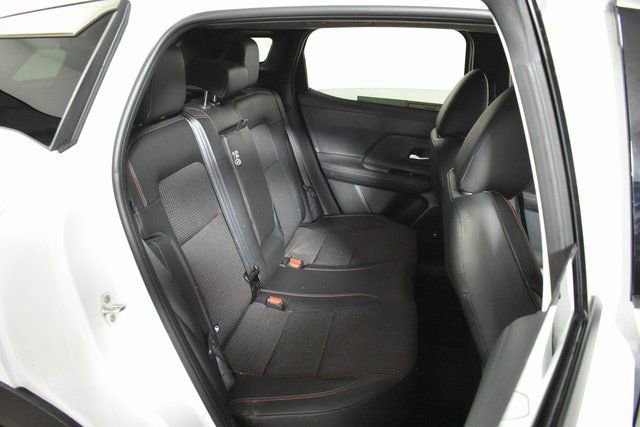 Certified 2025 Nissan Kicks SR image 28