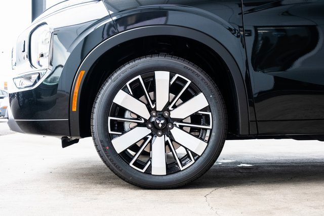 New 2025 Mitsubishi Outlander AWD image 7
