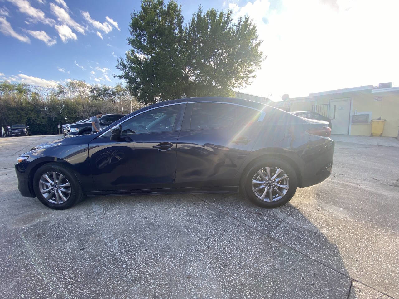 Used 2022 MAZDA MAZDA3 s image 4