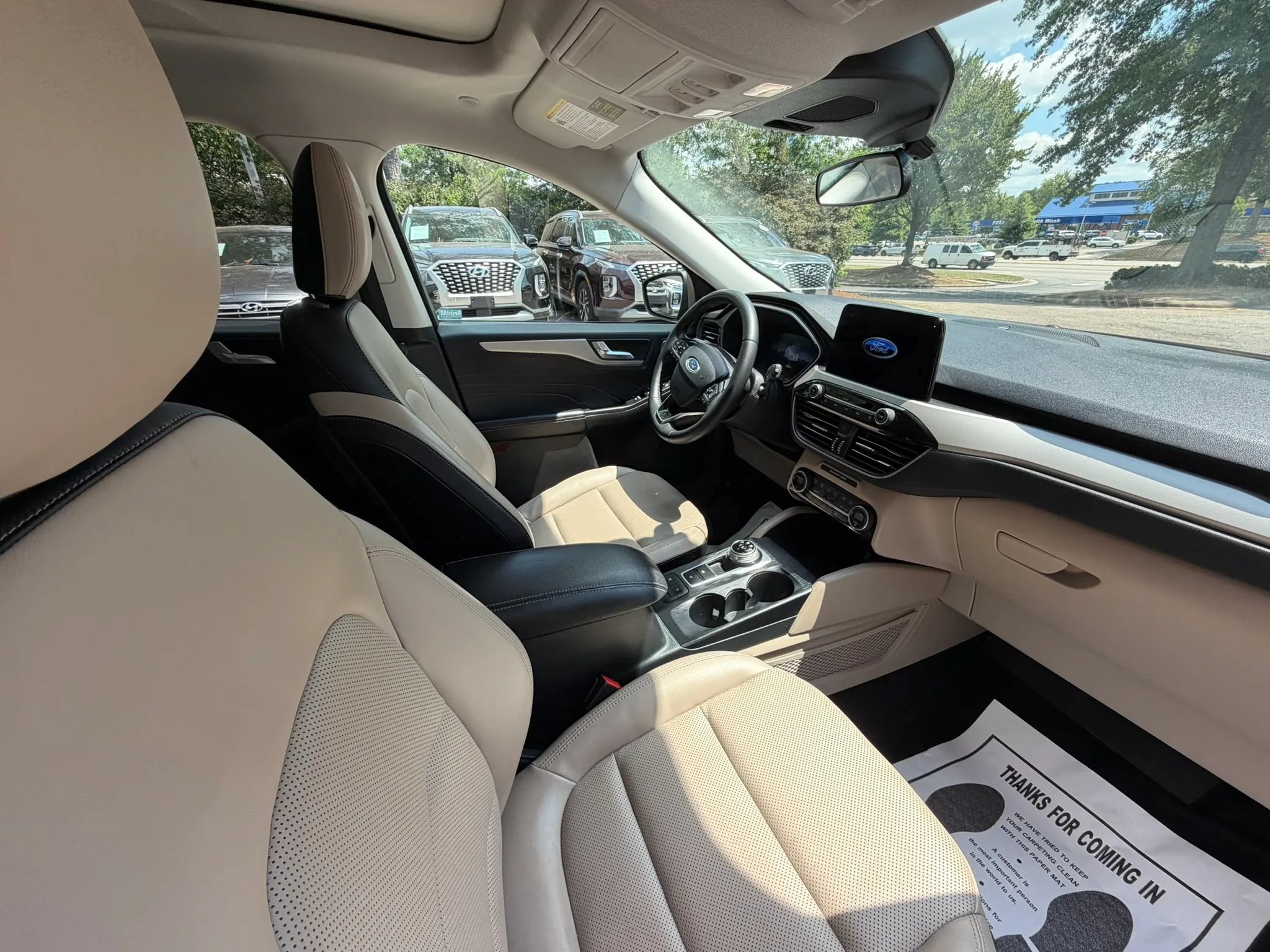 Used 2021 Ford Escape SEL w/ Technology Package FWD image 9