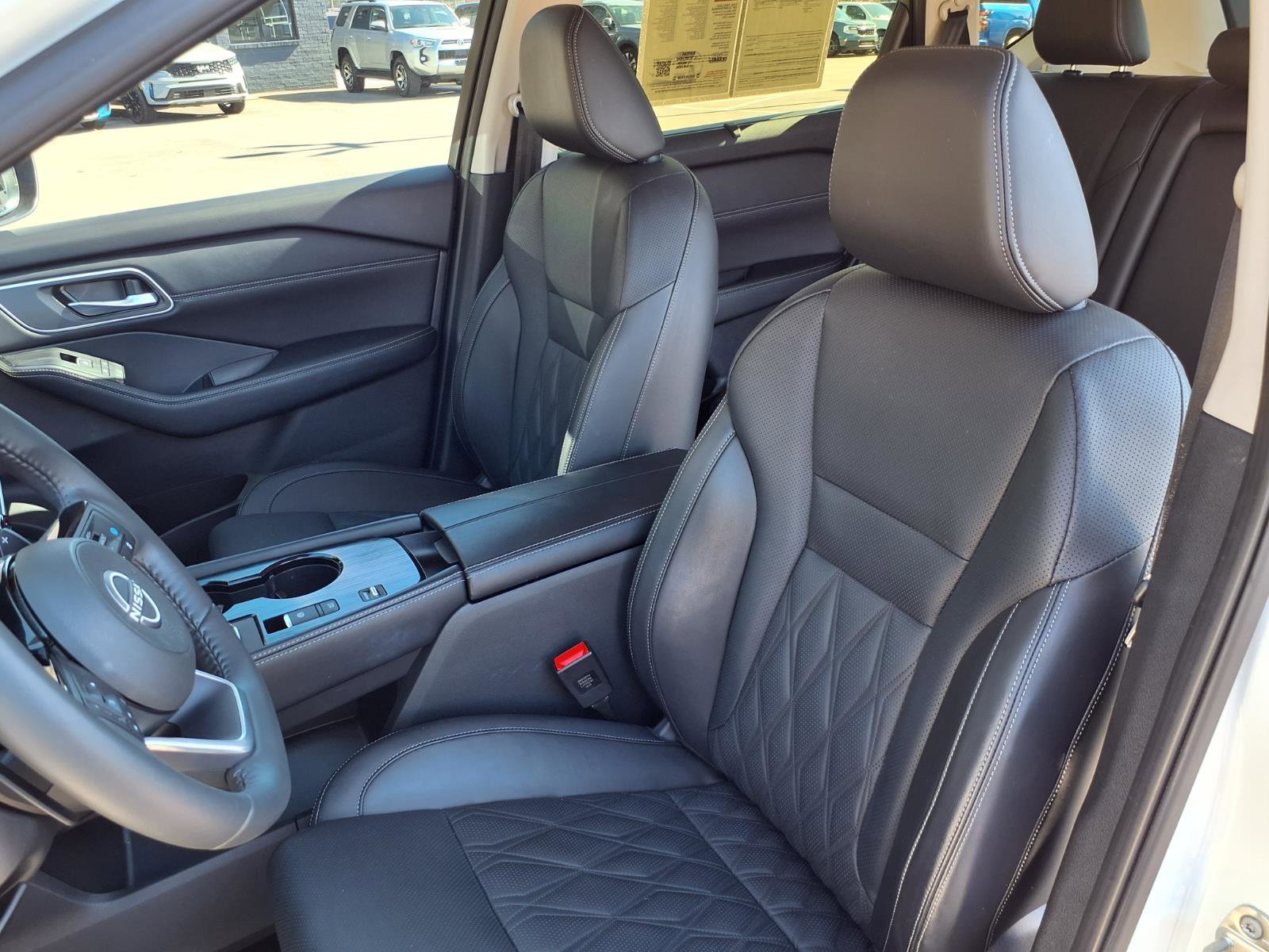 Certified 2024 Nissan Rogue Platinum w/ Platinum Premium Package image 12