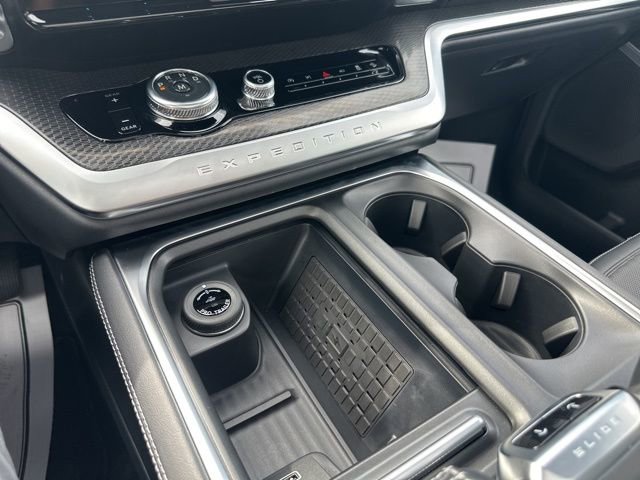 New 2025 Ford Expedition Platinum w/ Stealth Performance Package image 49